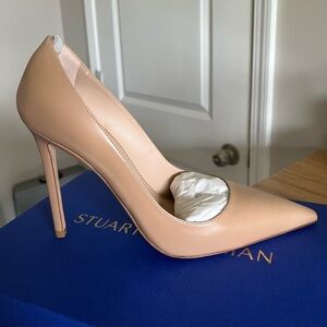 Stuart Weitzman Stiletto Heel Leather Pumps in size 8 NWT.